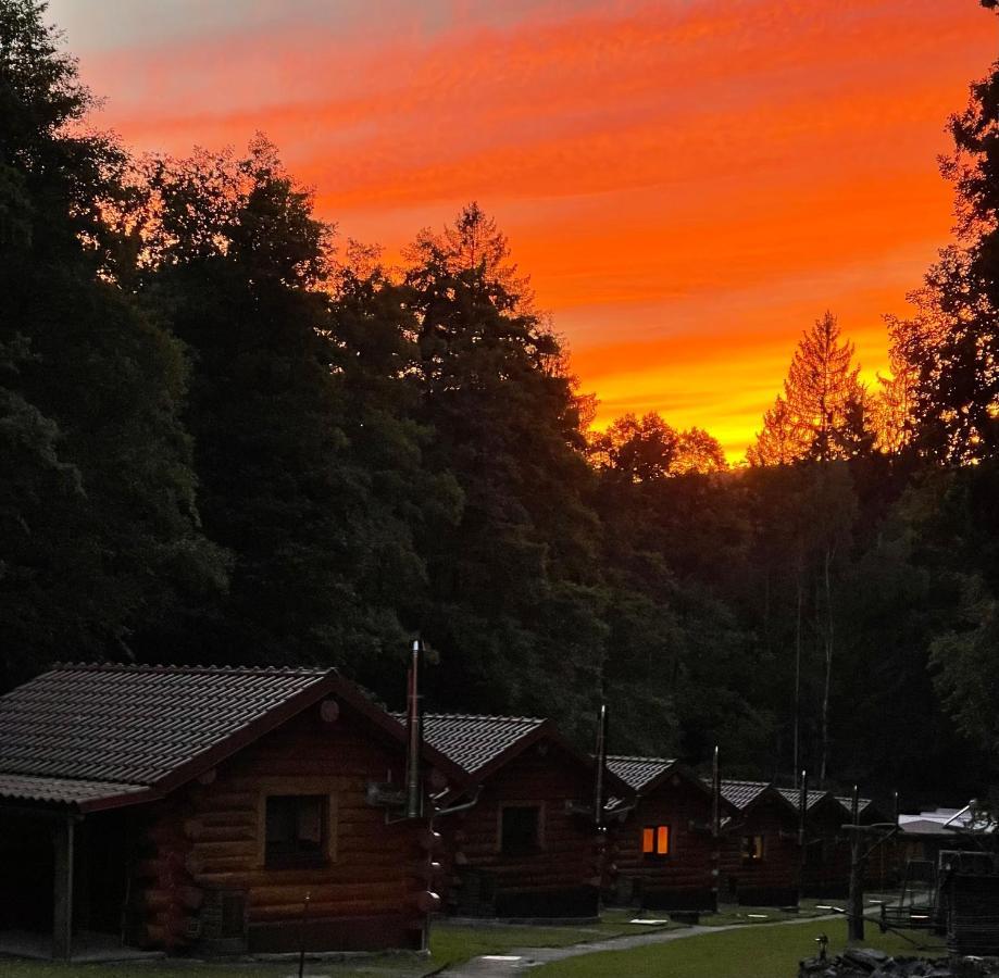Dum A Dum Zivohost Hotel Eksteriør billede