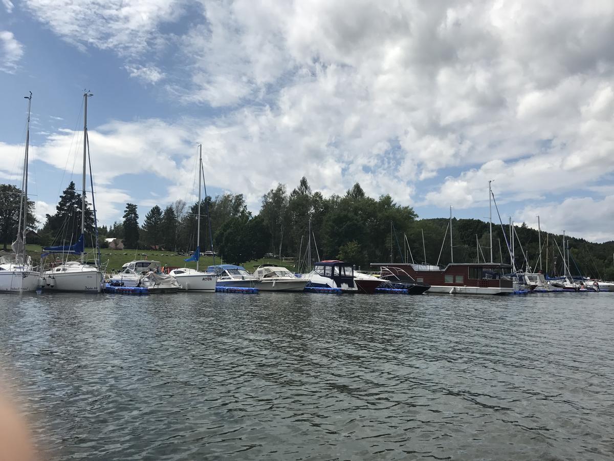 Dum A Dum Zivohost Hotel Eksteriør billede